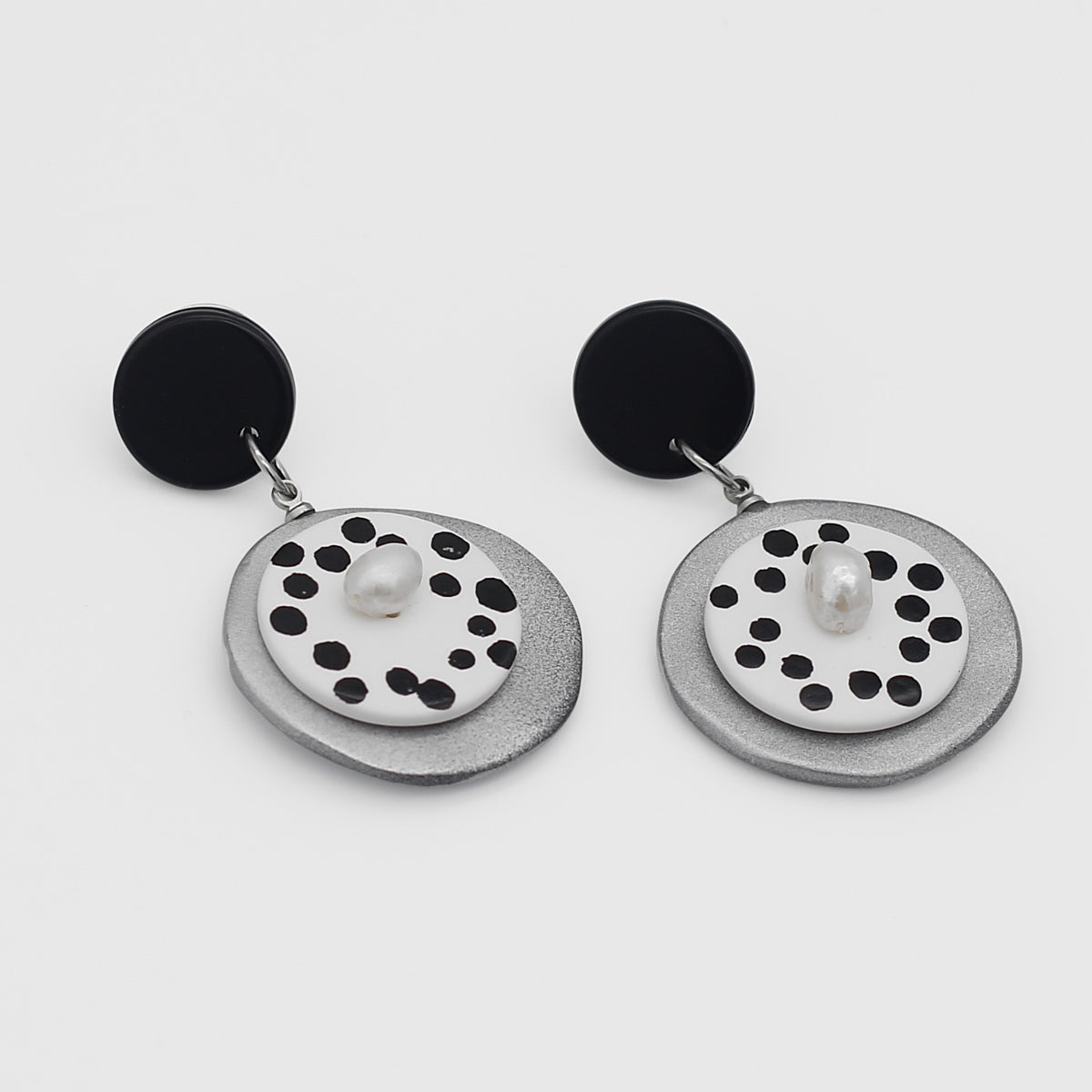Silver and Pearl Reign Earrings