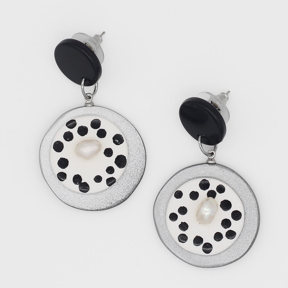 Silver and Pearl Reign Earrings