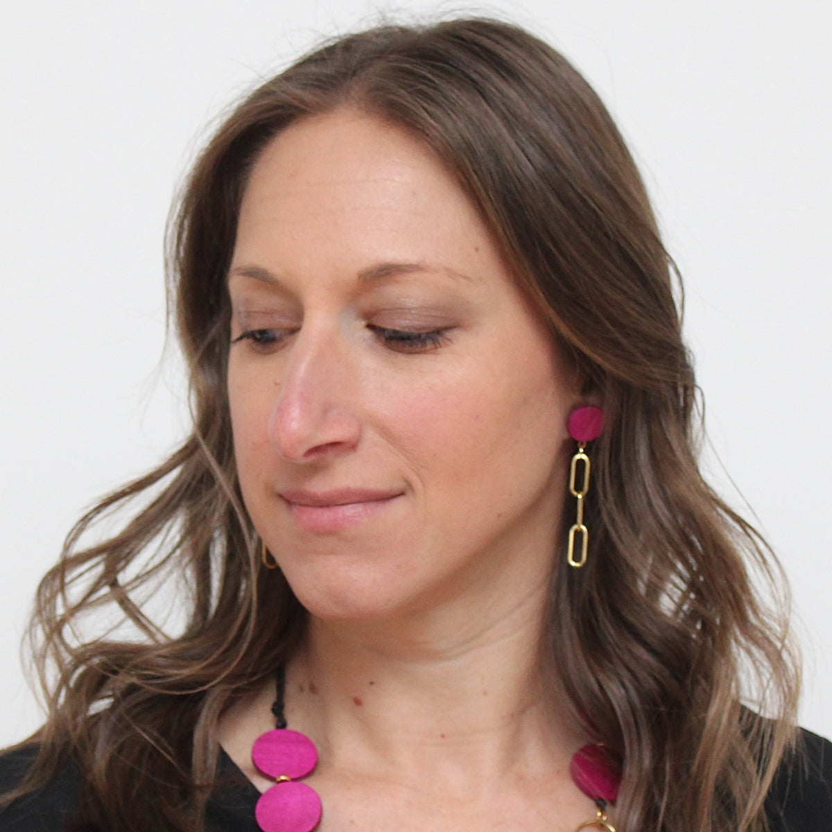 Fuchsia Gold Link Dangle Earring