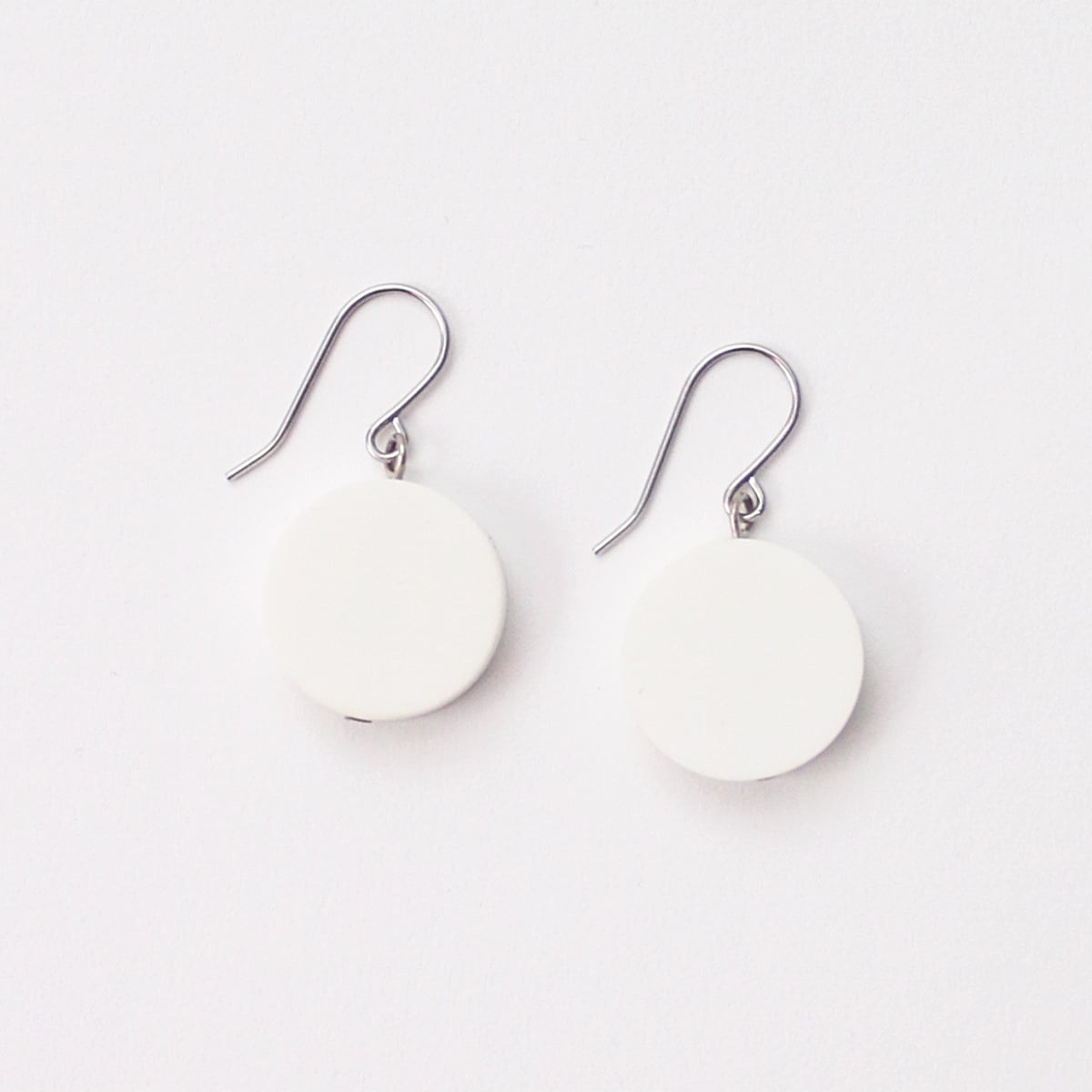 AE20E02 WHITE-