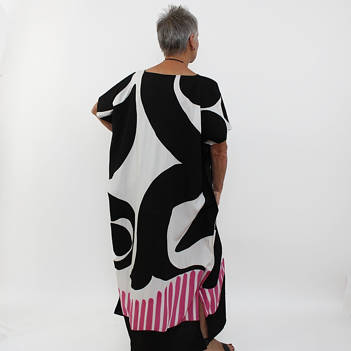Black and Pink Swirl Kaftan