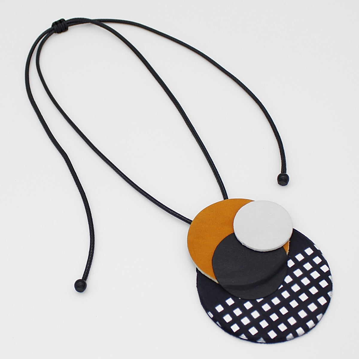Harper Leather Circle Necklace Camel