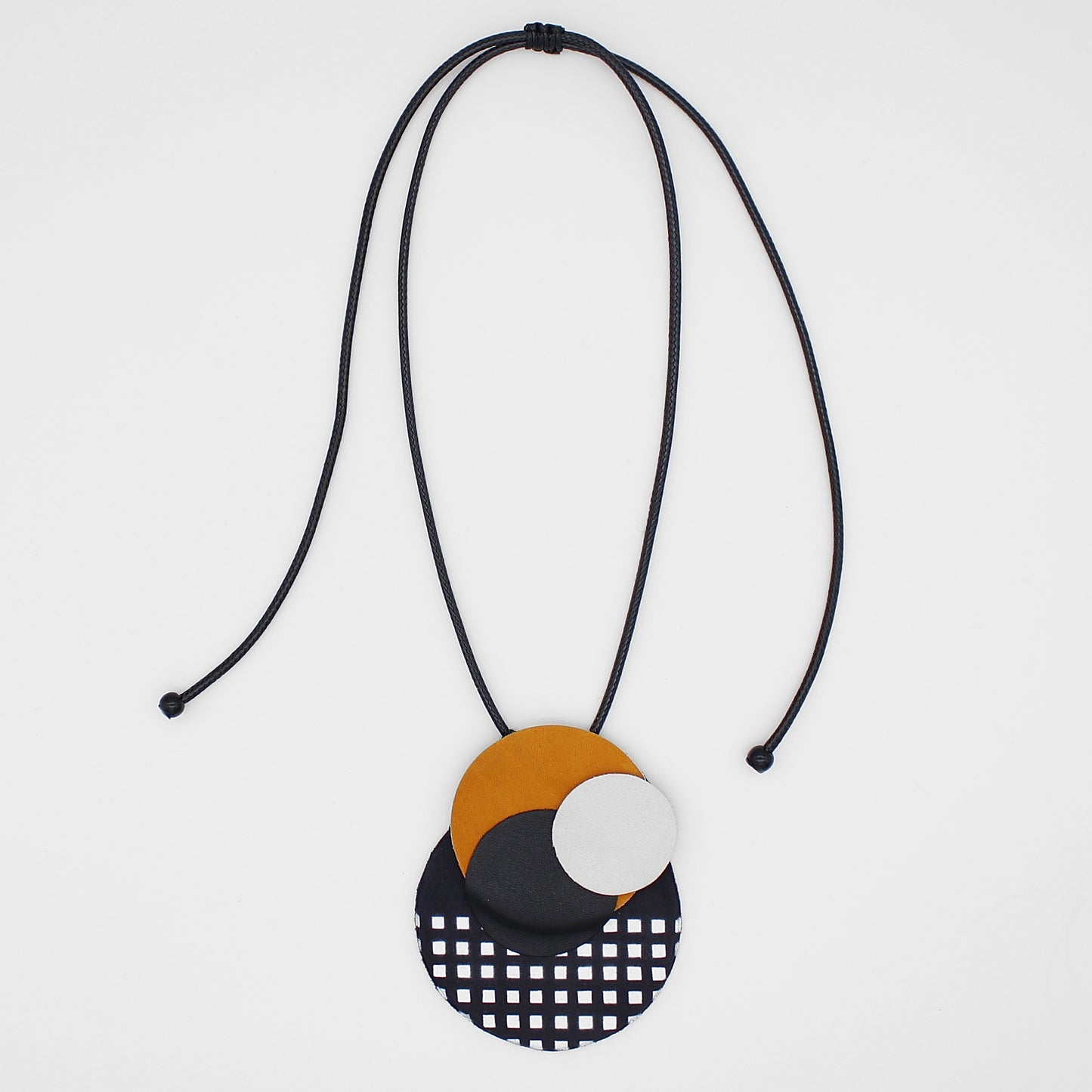 Harper Leather Circle Necklace Camel