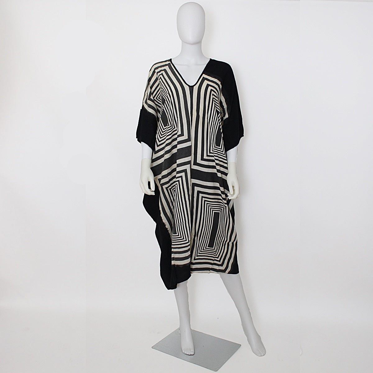 Hand-Dyed Black and White Kaftan V Neck One Size Fits Most Hand-Dyed Black and White Kaftan V Neck One Size Fits Most