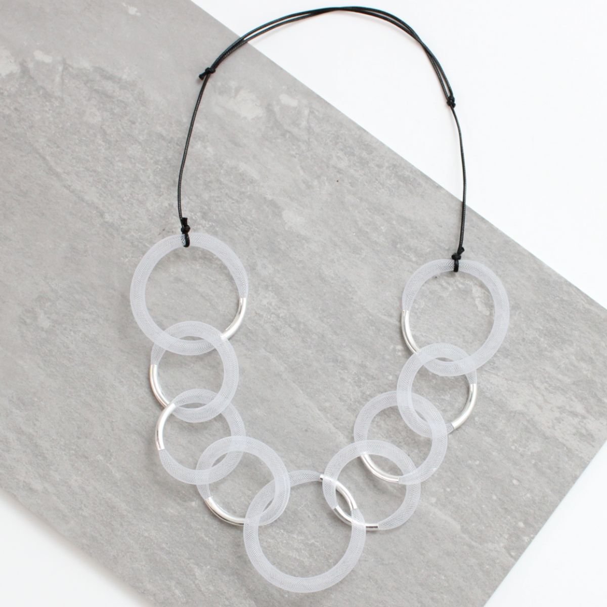 SD19N07 WHITE-SILVER