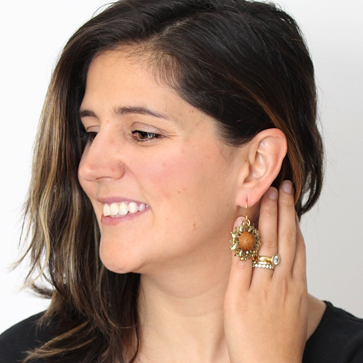 Pia Vintage Earrings Round Sunflower