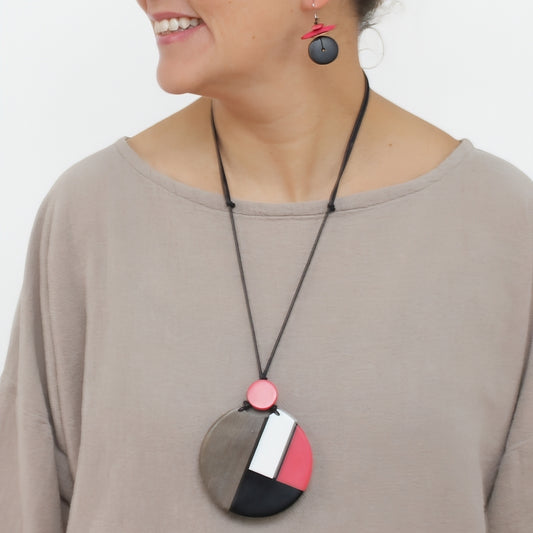 Geometric Chloe Pendant Necklace