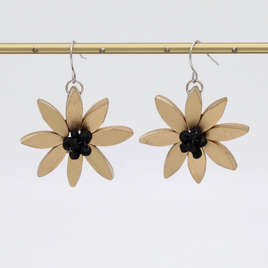 Gold Amaya Flower Earrings