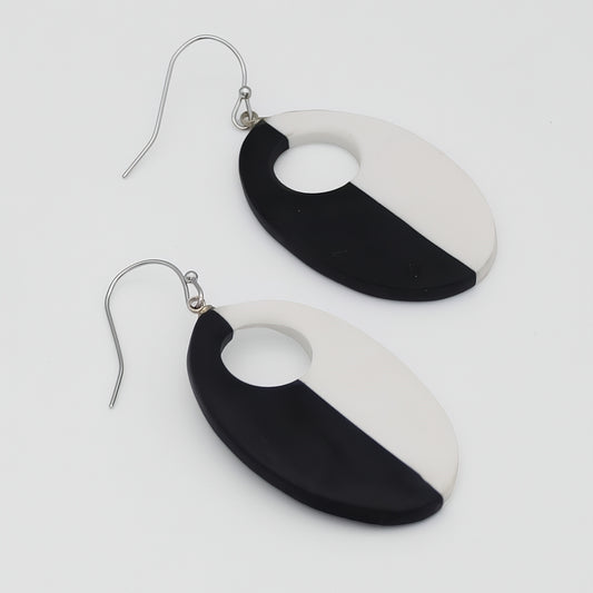 Oval Victoria Earrings