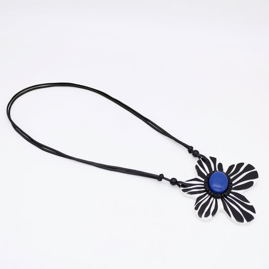 Blue Bumble Blossom Daisy Pendant
