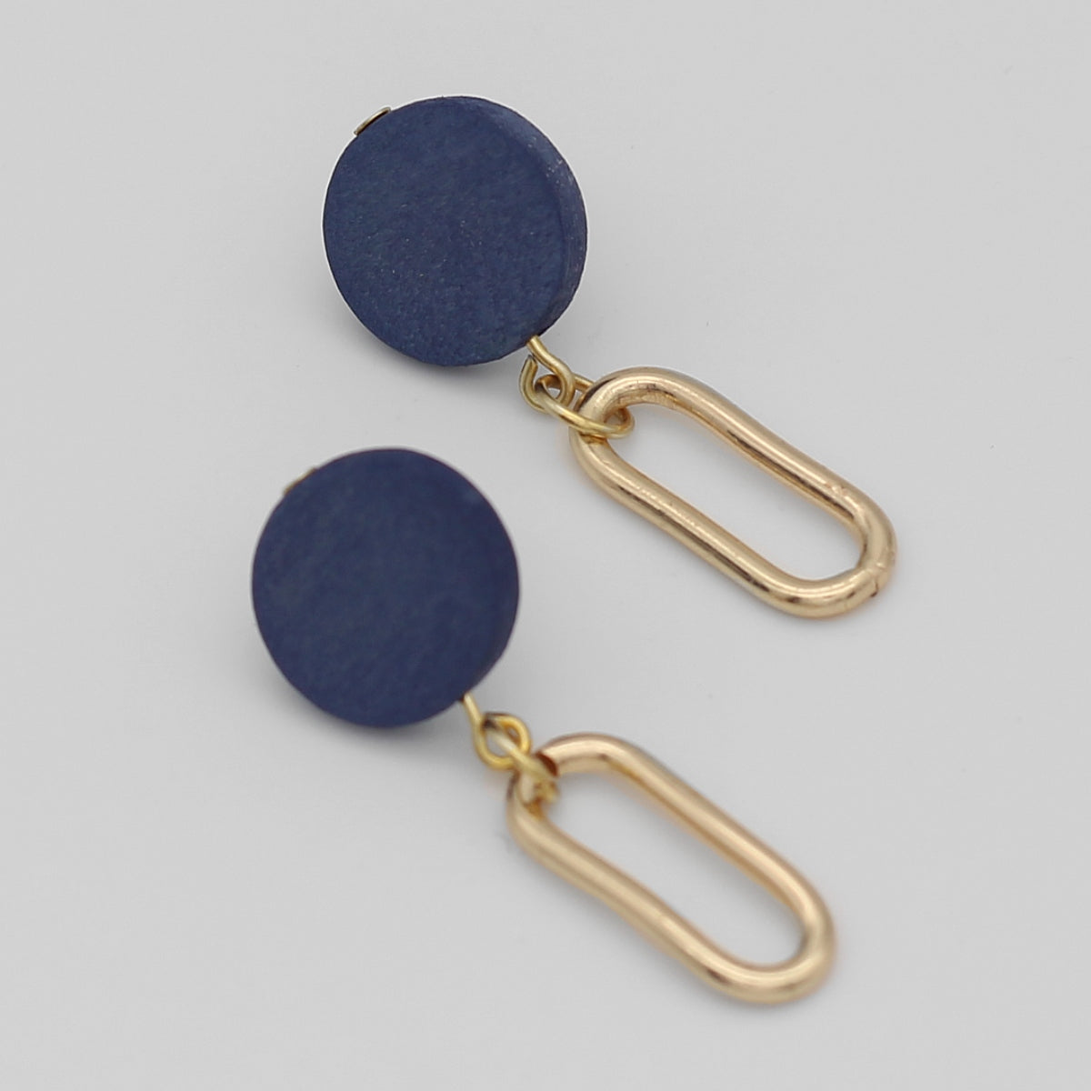 Periwinkle Kolly Gold Link Dangle Earring