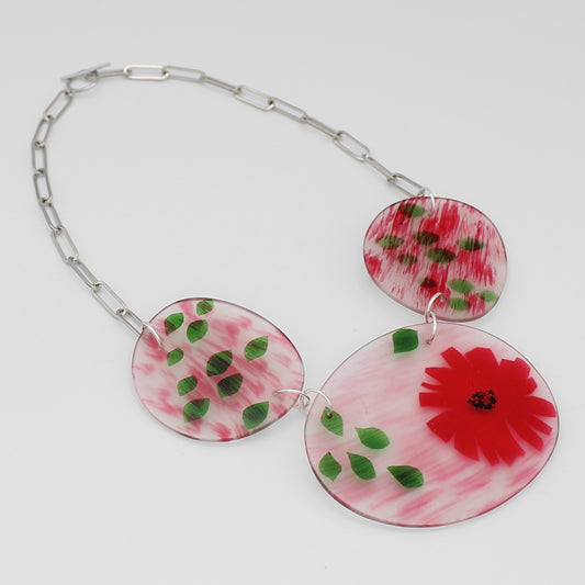 Red Flower Tessa Chain Necklace
