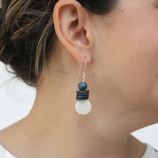 White and Gray Dusk Earrings