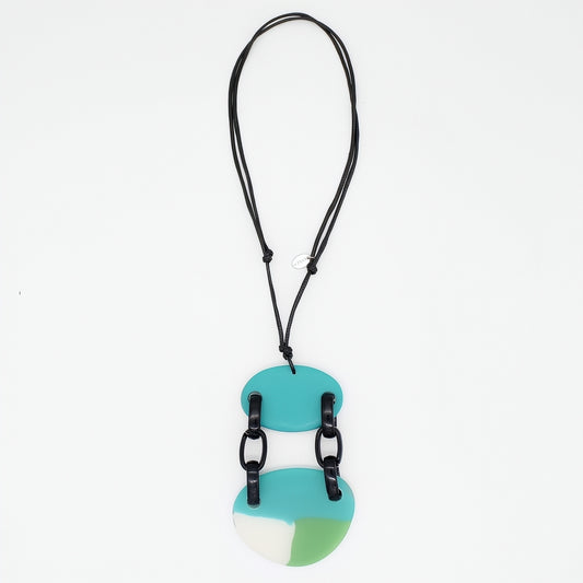 Coastal Cora Link Pendant Necklace