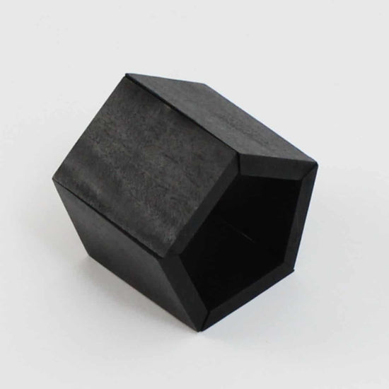 EW19B02 Black-