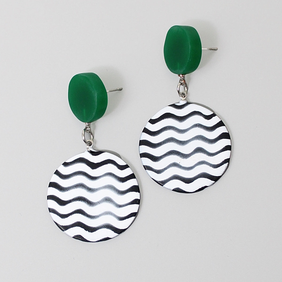 Emerald Lunetta Earrings