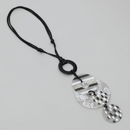 Black and White Marissa Pendant Necklace
