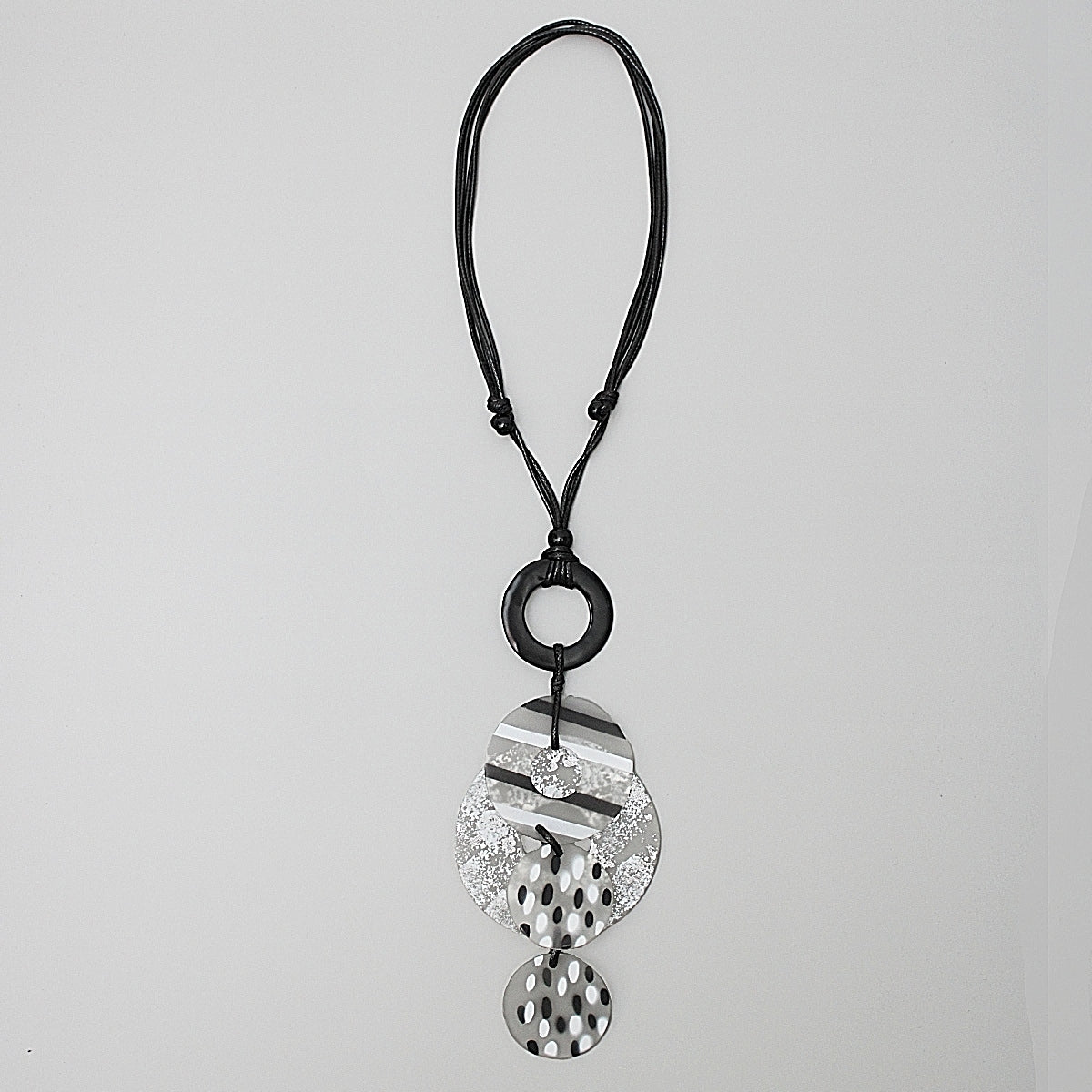 Black and White Marissa Pendant Necklace